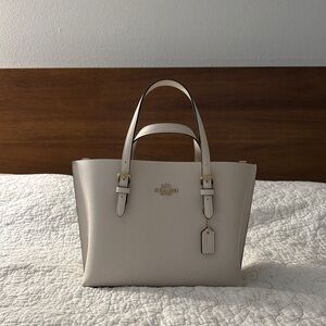 Coach Mollie 25 Leather Tote Bag
